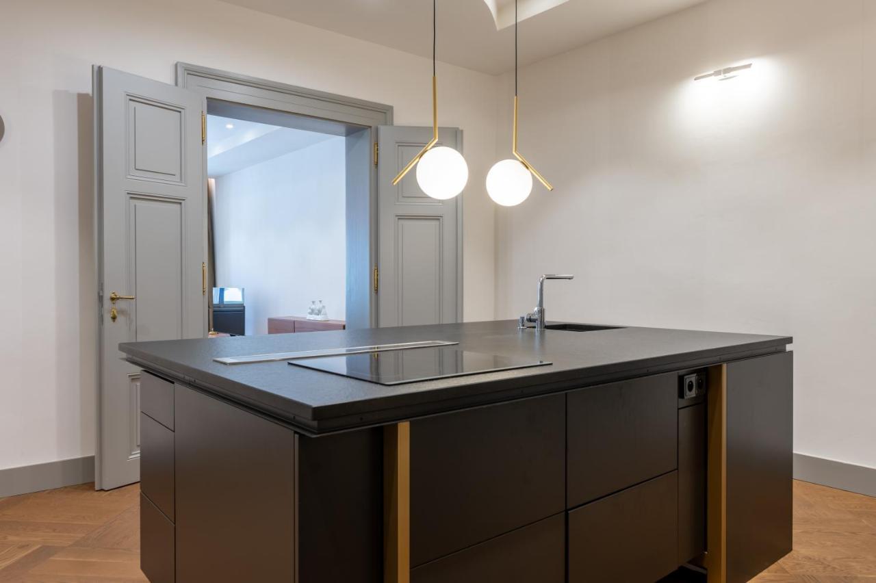 Luxury Old Town Apt, Parking Lejlighed Prag Eksteriør billede